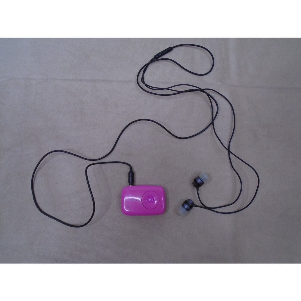 Creative Zen Stone (1GB) Media MP3 Player Pink W/ SKull Candy Earbuds Bundle